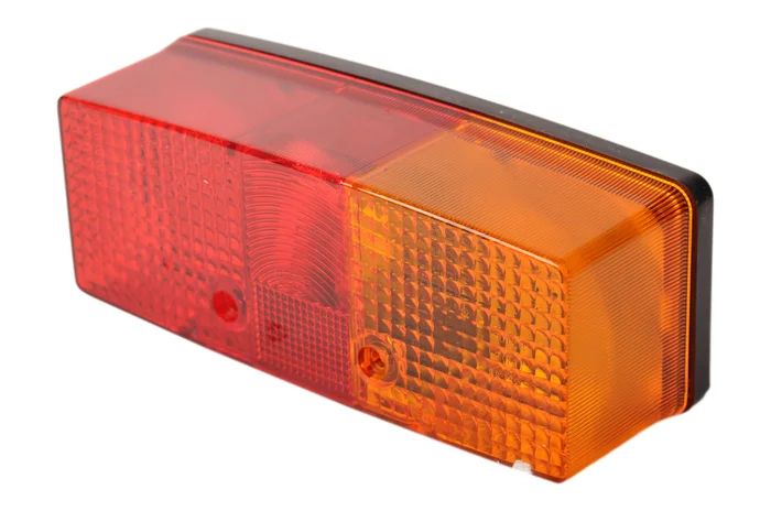 3-Kammer Rückleuchte Rechts 158x64x51 mm