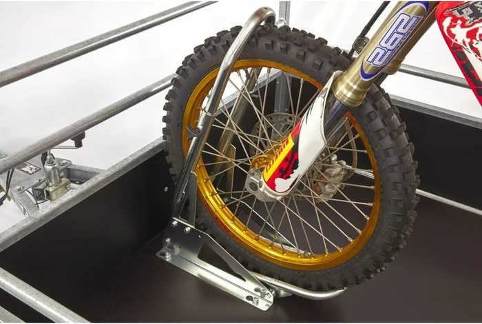 Acebikes Steadystand Cross basic – einfahrbare Motorradständer für Anhänger und Transporter