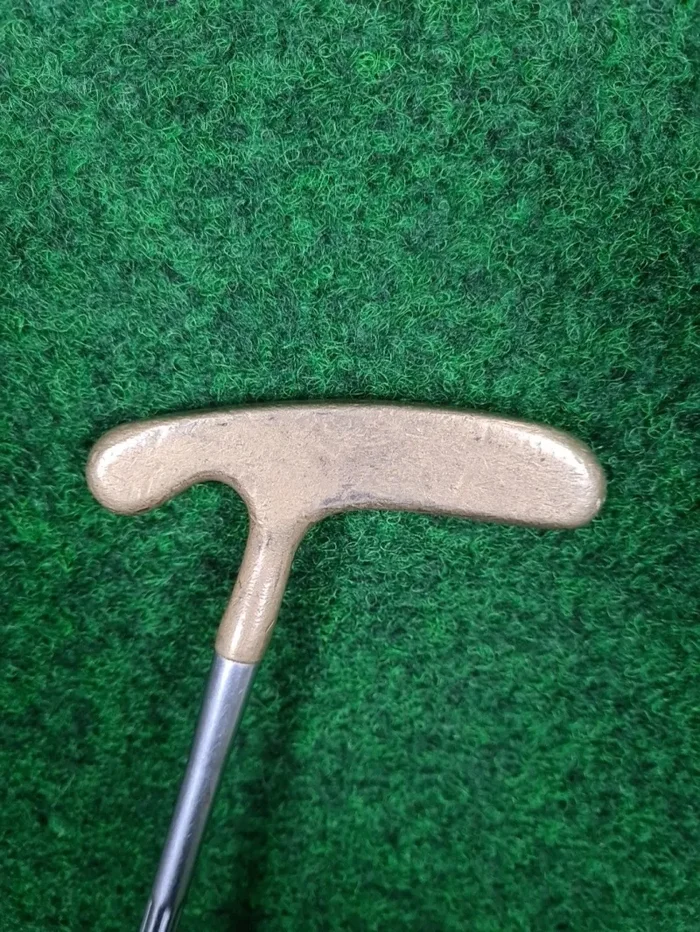 ACUSHNET Bulls Eye M5C Putter – Herren (Stahl, 34,75 Zoll, Rechts) – Bild 2