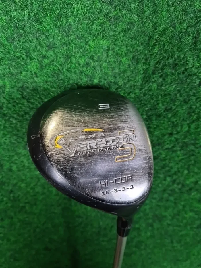 ALPHA Version 5 HI-COR 3-Holz – Herren (Graphit, 43 Zoll, Rechts, f4 Flex)