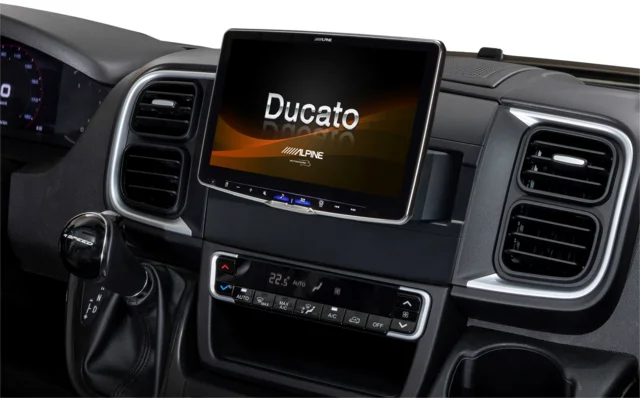 Alpine Digitale Mediastation Halo9 iLX-F905DU8 mit 9 Zoll Display für Ducato 8 inkl. Kabelbaum