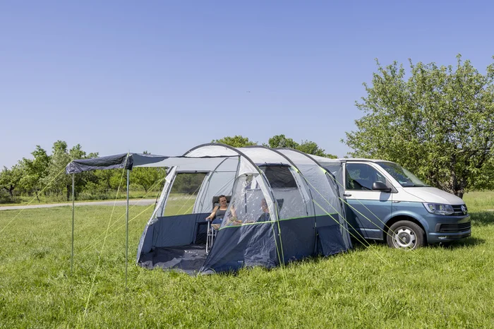 Busvorzelt Tour Action 7