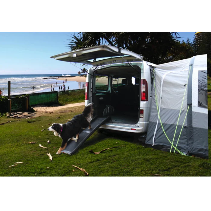 Camp4 Hunderampe Zora