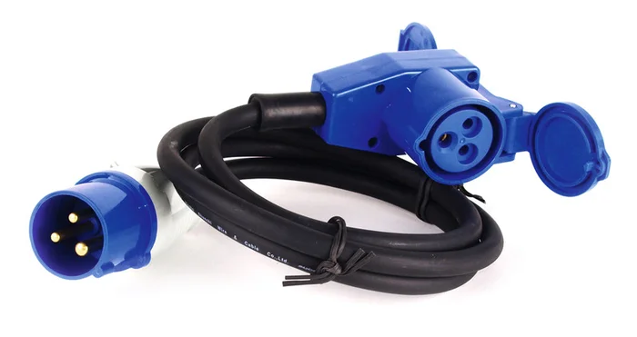 CEE-Stecker/- Winkelkupplung 30 m – 3 x 1,5 mm²