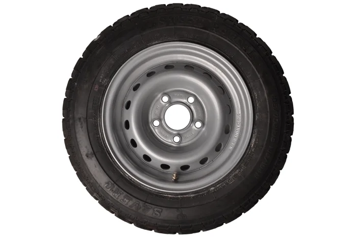 Komplettrad 185/70R13 Reifen + Felge (Lochkreis 5×112) 950 kg Nabendurchmesser 67 mm – mit Off-Road-Profil