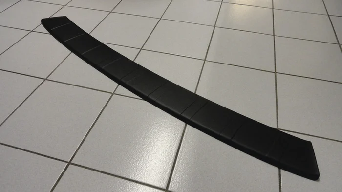 Ladekantenschutz für VW T6/T6.1 Multivan & Caravelle, Edelstahl, schwarz