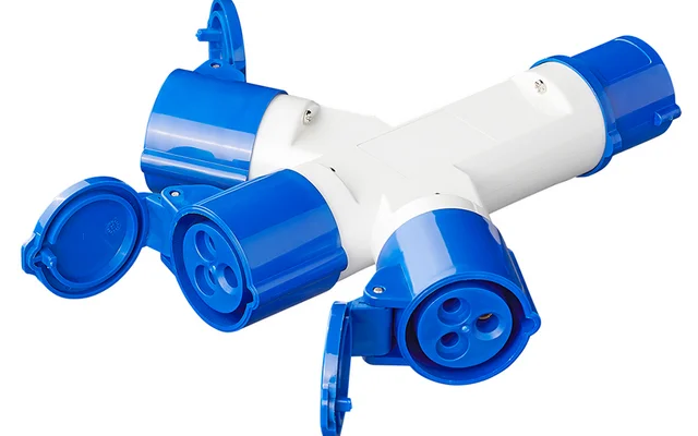 PAT CEE 3Fach Verteiler 16A