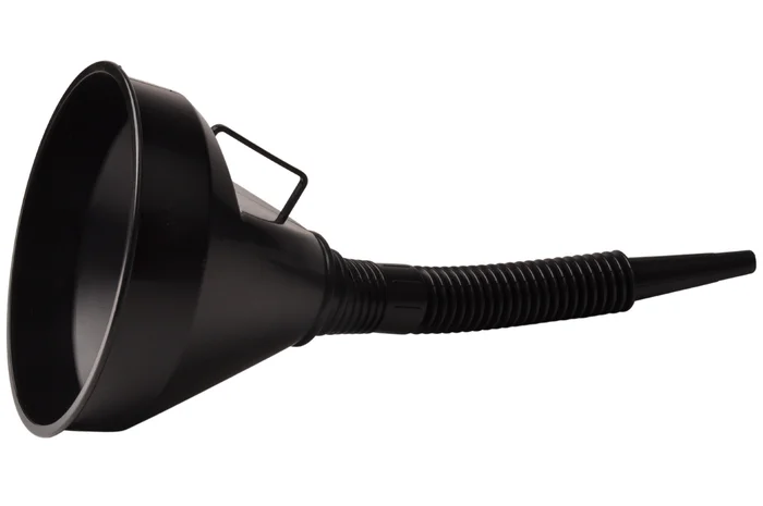 Trichter mit flexiblem Schlauch und integriertem Filter.