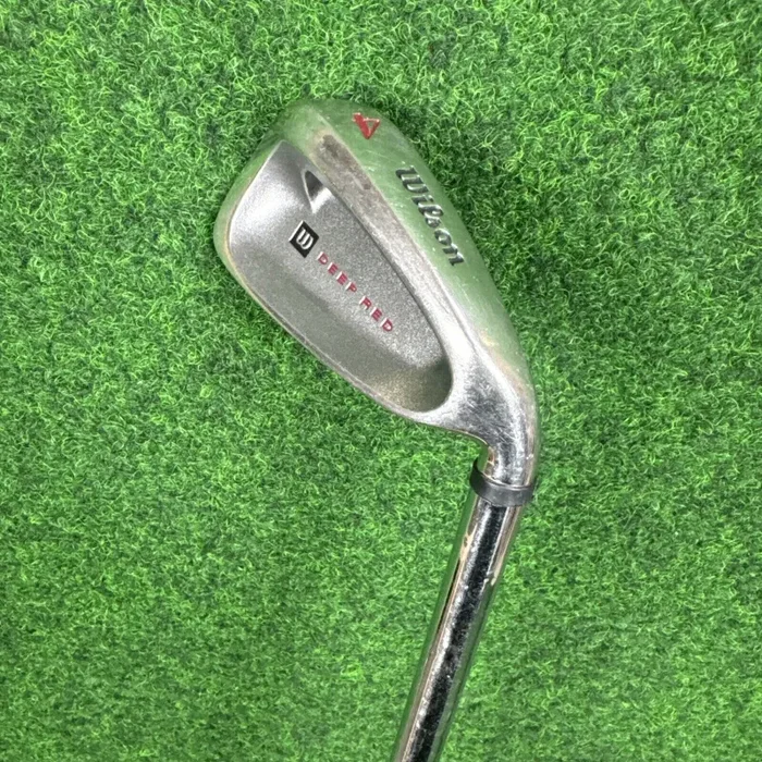WILSON Deep Red 4-Eisen – Herren (Stahl, 38,5 Zoll, Rechtshändig, Regular) Ausverkauf Original, Neu