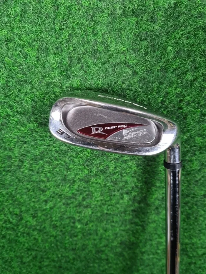 WILSON Deep Red Chipper – Herren (Stahl, 35 Zoll, Rechts, 37°, Regular) – Bild 2