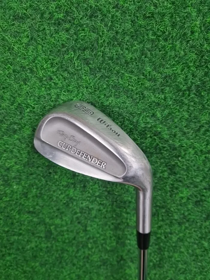 WILSON Patty Berg Cup Defender 8-Eisen – Damen (Stahl, 35 Zoll, Rechts, Light)