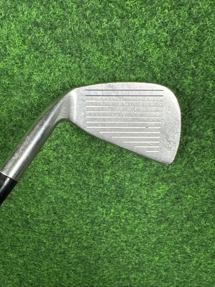 WILSON PWD X-31 8-Eisen – Damen (Graphit, 35,5 Zoll, Rechts) – Bild 2